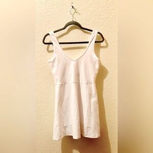 Beyond Yoga White Sleeveless Chemise